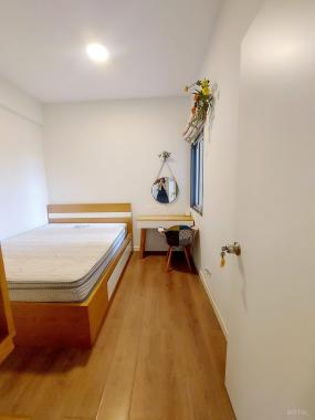 Bán căn hộ 2PN, Sân vườn riêng, chung cư Luxgarden. Sổ có sẵn. Giá: 3 tỷ5 . LH: 0978272427 (zalo)
