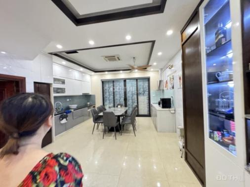 NHÀ ĐẸP KIM GIANG, 30M2, 6 TẦNG, GIÁ 5,98 TỶ TRUNG TÂM QUẬN, NGÕ NÔNG THÔNG THOÁNG, Ô TÔ SÁT NHÀ