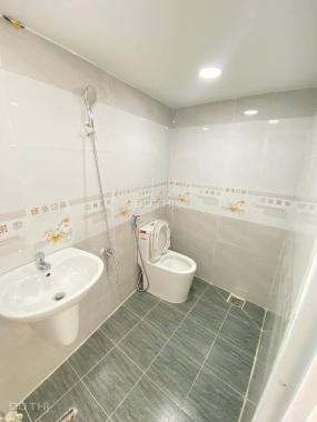 🏡NHÀ HẺM THÔNG 2 MT ĐƯỜNG LỚN, DT 33.3M2 , NGANG KHỦNG , 3 TẦNG , HOÀN CÔNG ĐỦ , 0902493390