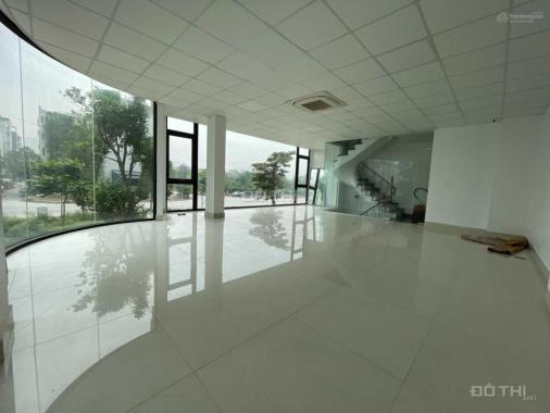 Cho thuê văn phòng Vạn Phúc, 80 m2/tầng, sàn thông đẹp