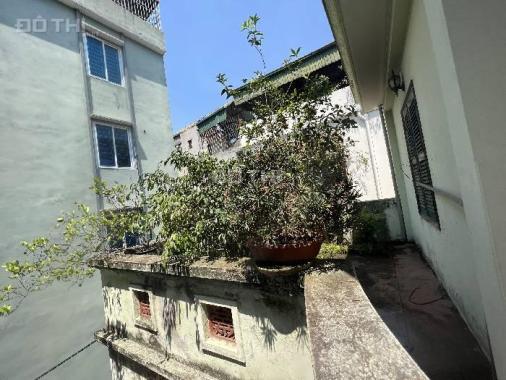 Nhà biệt thự 112m2, 3 tầng, lô góc, 2 mặt thoáng, oto đỗ cửa, hàng xóm Hồ Đền Lừ