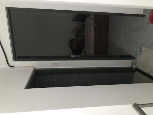 Bạn nhà: 5/44 Bình trị đông, BTĐ A, Bình tân. Hẻm 4m. DT: 3*10 (1 trệt, 3 lầu). SHR. Giá: 3,95tỷ