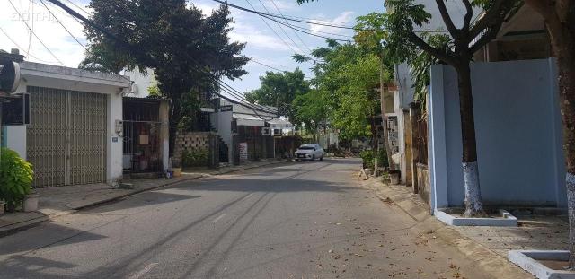 Bán đất biển 142m2 MT Phó Đức Chính, Quận Sơn Trà,Sát Vương Thừa Vũ thông biển, Gía 6.9 Tỷ