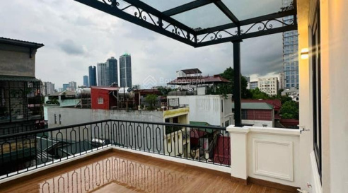 Nhà mặt phố Cổ Nhuế cần bán gấp – 94m², mặt tiền 6m khu đông dân, kinh doanh sầm uất