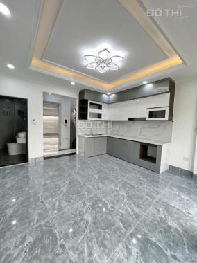 Bán nhà siêu đẹp Khương Đình. Diện tích: 40m2x6T. Giá: 9,9 tỷ