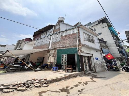 Hàng kịch độc! Mặt phố gần hồ Hoàng Cầu, kinh doanh, mặt tiền lớn, oto đỗ cửa 142m*2T