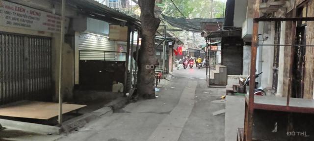 Nhà kinh doanh tại khu tập thể Nguyễn Công Trứ, trung tâm quận HBT - ô tô đỗ cửa - khu vực hiếm