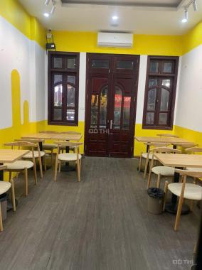 Cho thuê nhà mặt phố Trần Hưng Đạo Quận Hoàn Kiếm dt 225m2 giá 40tr/tháng