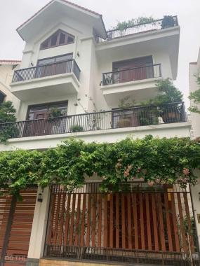 Cho thuê biệt thự Mỹ Đình 2 vị trí đẹp trục chính giá 50 triệu/tháng