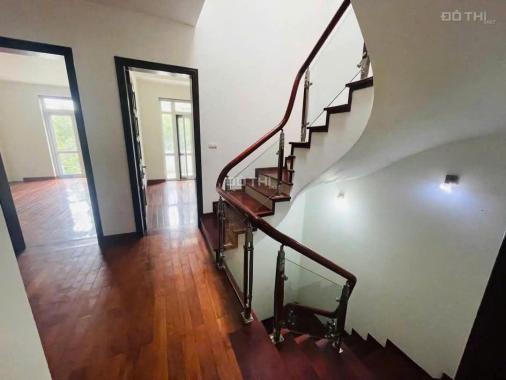 Cho thuê biệt thự Mỹ Đình 2 vị trí đẹp trục chính giá 50 triệu/tháng