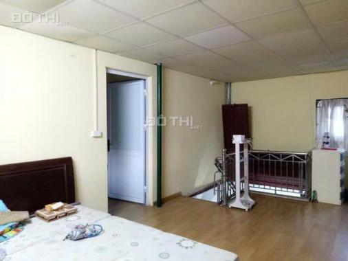 Bán nhà tập thể giáp bát, nhà đẹp ô tô đỗ cửa, giá chỉ 3.x tỷ.