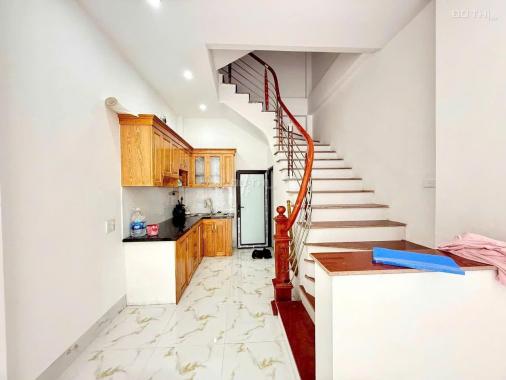 🏡 CHÍNH CHỦ BÁN NHÀ 5 TẦNG ĐẸP LONG BIÊN – GẦN TRƯỜNG HỌC, GIAO THÔNG TIỆN, GIÁ CHỈ 6,15 TỶ!