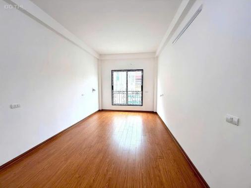🏡 CHÍNH CHỦ BÁN NHÀ 5 TẦNG ĐẸP LONG BIÊN – GẦN TRƯỜNG HỌC, GIAO THÔNG TIỆN, GIÁ CHỈ 6,15 TỶ!