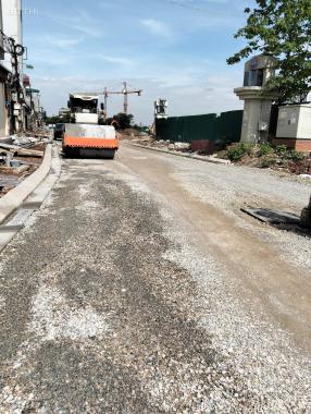 Bán nhà riêng đường Gia Quất, Long Biên, 56m2, Cấp 4, 4,65 Tỷ, MT 4,1m, Mua về ở luôn