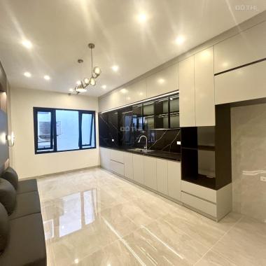 BÁN NHÀ MẶT PHỐ ĐÔNG CÁC, kinh doanh mọi loại hình. 63m2, mt 4m, 5 tầng thang máy.