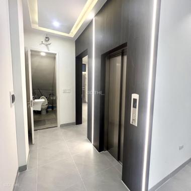 BÁN NHÀ MẶT PHỐ ĐÔNG CÁC, kinh doanh mọi loại hình. 63m2, mt 4m, 5 tầng thang máy.