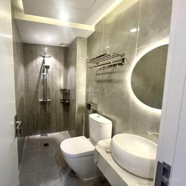 BÁN NHÀ MẶT PHỐ ĐÔNG CÁC, kinh doanh mọi loại hình. 63m2, mt 4m, 5 tầng thang máy.