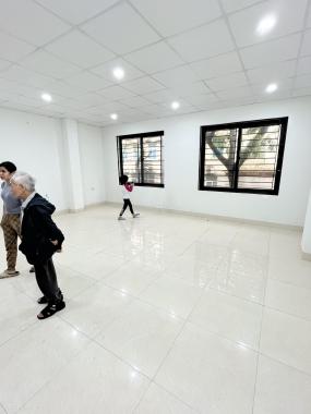 Cho thuê sàn văn phòng Văn Quán- diện tích 80 m2/tầng, sàn thông giá chỉ 8 tr/tháng