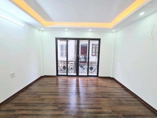 BÁN NHÀ ĐỊNH CÔNG - NHÀ ĐẸP Ở NGAY - 38m2 giá 6 tỷ.