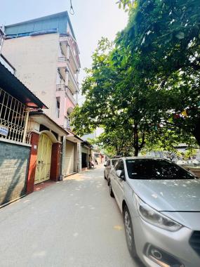 Bán tòa nhà 7 tầng thang máy Phú Diễn gần ĐH Ccông nghiệp Hà Nội