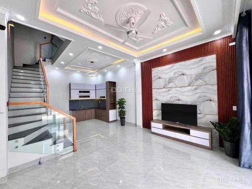 Chính chủ cần bán gấp căn nhà Gần Chợ Bình Chánh 650 Triệu.