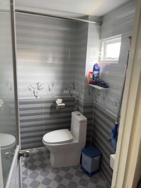 Bán nhà mặt phố Nguyễn Văn Linh, giá cực chất 5,75 tỷ, 23m2, Tân Thuận Tây, Quận 7, HCM