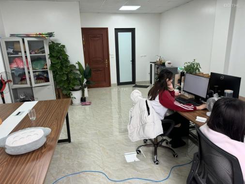 Cho thuê văn phòng ngõ 214 Nguyễn Xiển, phòng đẹp  thoáng như ảnh