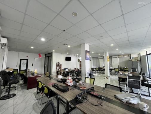 Cho thuê văn phòng 200 m2 tại Nguyễn Văn Lộc, sàn thông , mặt tiền 12m