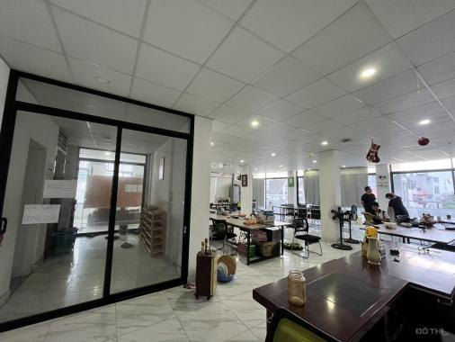 Cho thuê văn phòng 200 m2 tại Nguyễn Văn Lộc, sàn thông , mặt tiền 12m