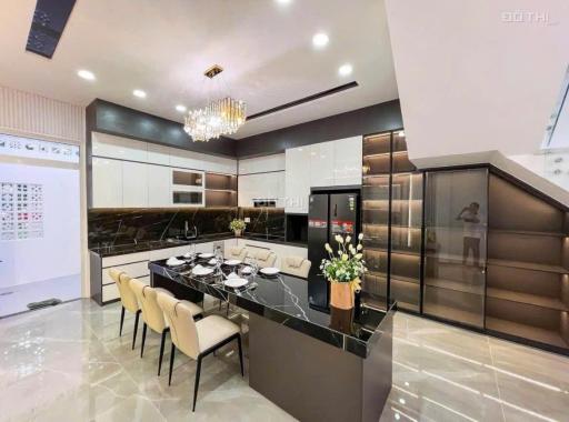 2,3TỶ TẶNG NỘI THẤT, 125m2, 3 TẦNG 3PN 3WC, SÂN RỘNG, HẺM 1/ 6M, TDM