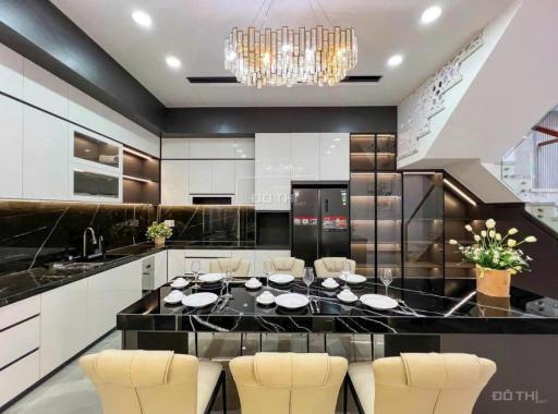 2,3TỶ TẶNG NỘI THẤT, 125m2, 3 TẦNG 3PN 3WC, SÂN RỘNG, HẺM 1/ 6M, TDM