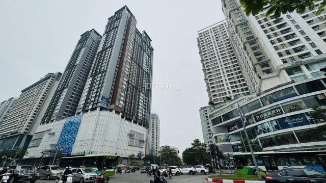 Bạn thân nhờ bán căn 161m2 full NT hoàng gia toà Diamond Residence 25 Lê Văn Lương
