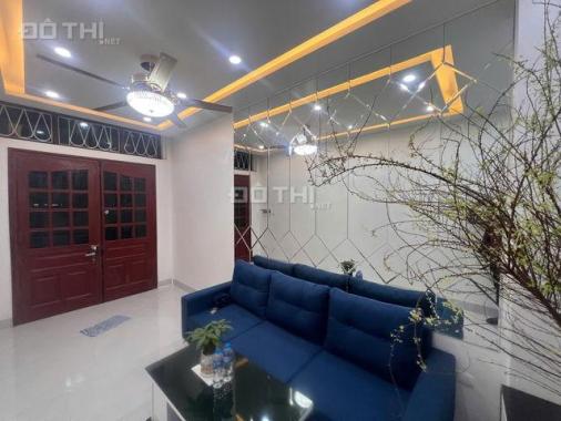 SIÊU PHẨM ĐỐNG ĐA - NHỎ CÓ VÕ – GẦN  HỒ - FULL NỘI THẤT – NHIỀU TIỆN ÍCH XUNG QUANH