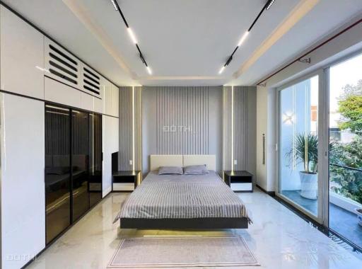 NHÀ ĐẸP 1 TRỆT 2 LẦU, 4X30M2, 4PN,4 WC NẰM NGAY TRUNG TÂM THÀNH PHỐ THỦ DẦU MỘT
