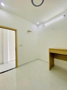 Nhà đẹp hốc môn , gần chợ , kcn giá 850tr