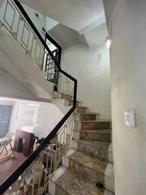 Bán nhà 4 tầng LÔ GÓC ngõ 61 Thái Thịnh, view vườn hoa, chỉ 14.5 tỷ.