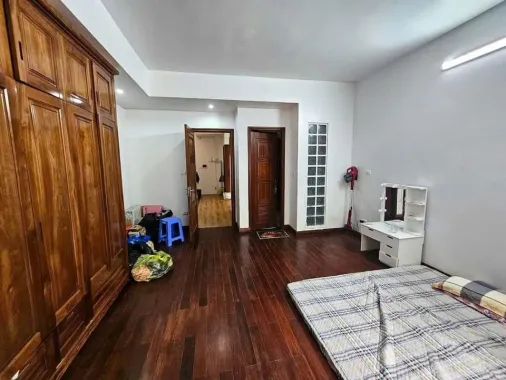Bán nhà Trung Tâm Nam Từ Liêm, 112m2 4 tầng, mt 5m, ô chờ thang máy- 22 tỷ 5