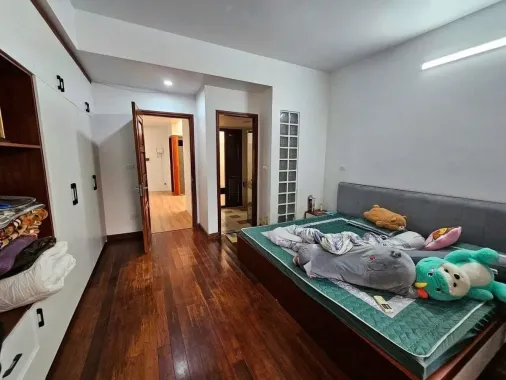 Bán nhà Trung Tâm Nam Từ Liêm, 112m2 4 tầng, mt 5m, ô chờ thang máy- 22 tỷ 5