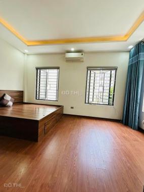 Bán nhà Nguyễn Sơn Long Biên, nhỉnh 8 tỷ, 5 tầng, lô góc, vài bước ra đường ô tô tránh