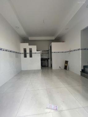 Nhà nhỏ hiếm có ngay hẻm Trường Chinh, Tân Bình