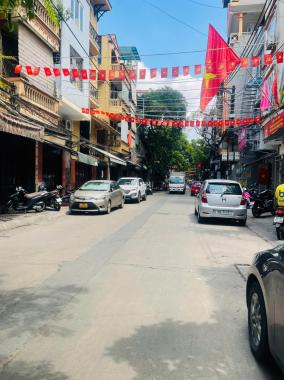 BÁN NHANH 2 NHÀ 4 TẤNG TẠI HOÀN KIẾM GIÁ RẤT RẺ