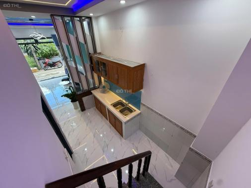 Chính chủ bán Nhà Mới Xây tại Xuân Thới Thượng, hẻm Ô Tô,Tặng nội thất