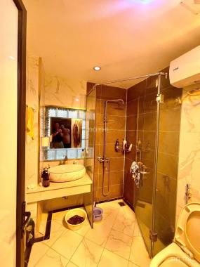 Nhà đẹp lô góc 40m 6T Thang máy Khương Trung Thanh Xuân giá 11 tỷ
