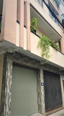 Bán nhà Gần ĐH Thương Mại/diện tích 40m2 giá 9.8 Tỷ/ mặt tiền 5m