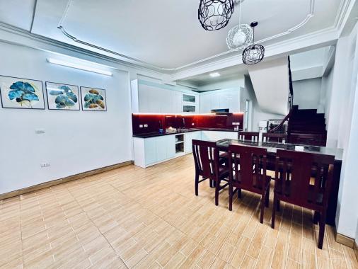 🏡 Bán nhà Khương Đình – 36m² xây 5 tầng – 4PN – gần ô tô – full nội thất – giá mới 7.45 tỷ 📍 Địa