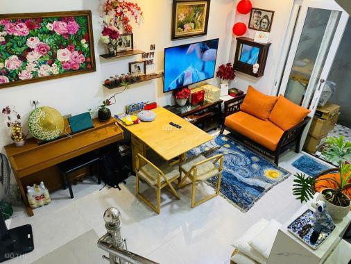 Bán nhà ngõ thông xe 3 gác phố Đại la, 12.3 Tỷ có thương lượng