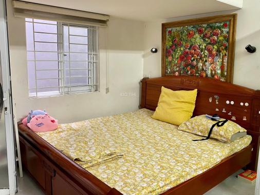 Bán nhà ngõ thông xe 3 gác phố Đại la, 12.3 Tỷ có thương lượng