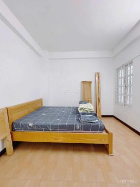 Nhà 3/2 quận 10, 100m2 nhà to rộng 6 PN 7 WC thoáng mát, phong thủy tốt