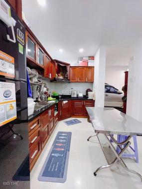 Nhà 3/2 quận 10, 100m2 nhà to rộng 6 PN 7 WC thoáng mát, phong thủy tốt