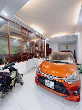 Nhà 3/2 quận 10, 100m2 nhà to rộng 6 PN 7 WC thoáng mát, phong thủy tốt